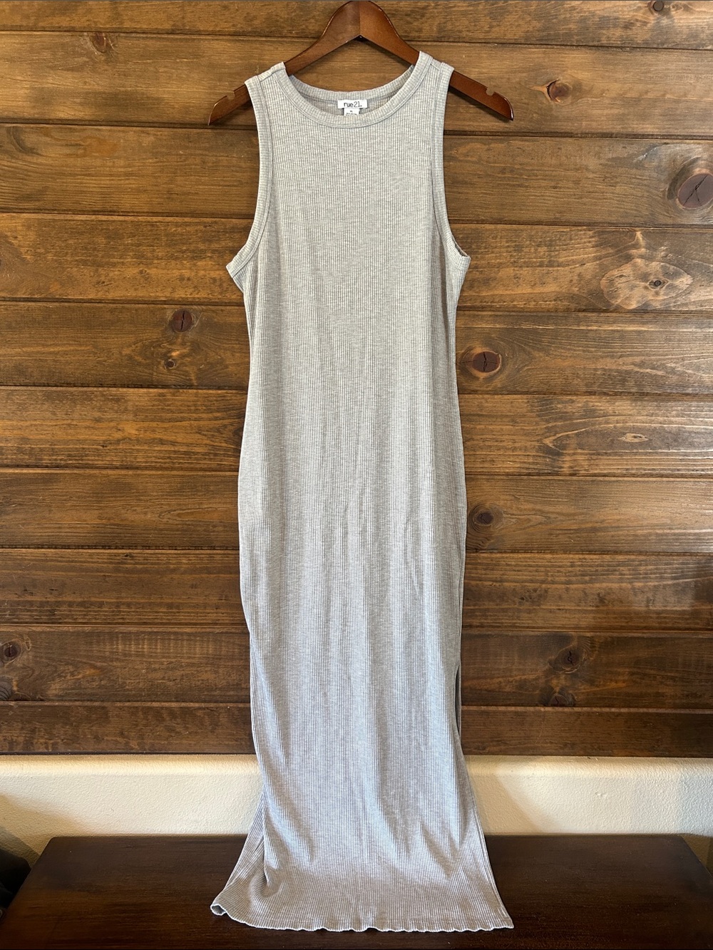 Rue21 Sleeveless Ribbed Midi Dress in Light Gray